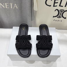 高版本出厂 Celine*塞琳F037 2026ss思琳夏季新款凯旋门Logo平底拖鞋 高级感十足 网红ins种草神 高版本出厂 Celine*塞琳F037 2026ss思琳夏季新款凯旋门Logo平底拖鞋 高级感十足 网红ins种草神