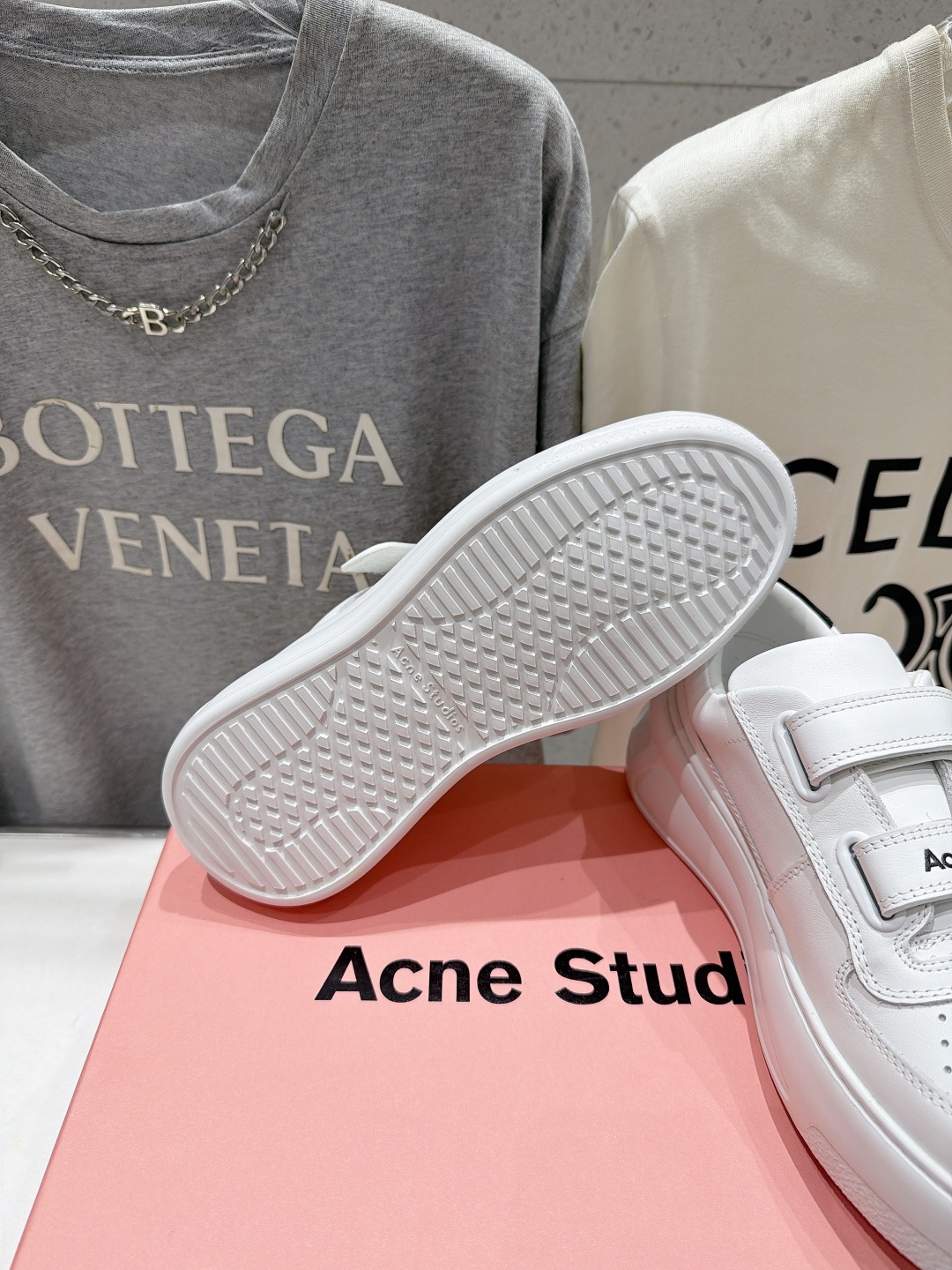 高版本出厂 Acne studios F051最新爆款魔术贴厚底小白鞋 市场高版本 原版购入开发 做货 此款魔术贴运 高版本出厂 Acne studios F051最新爆款魔术贴厚底小白鞋 市场高版本 原版购入开发 做货 此款魔术贴运