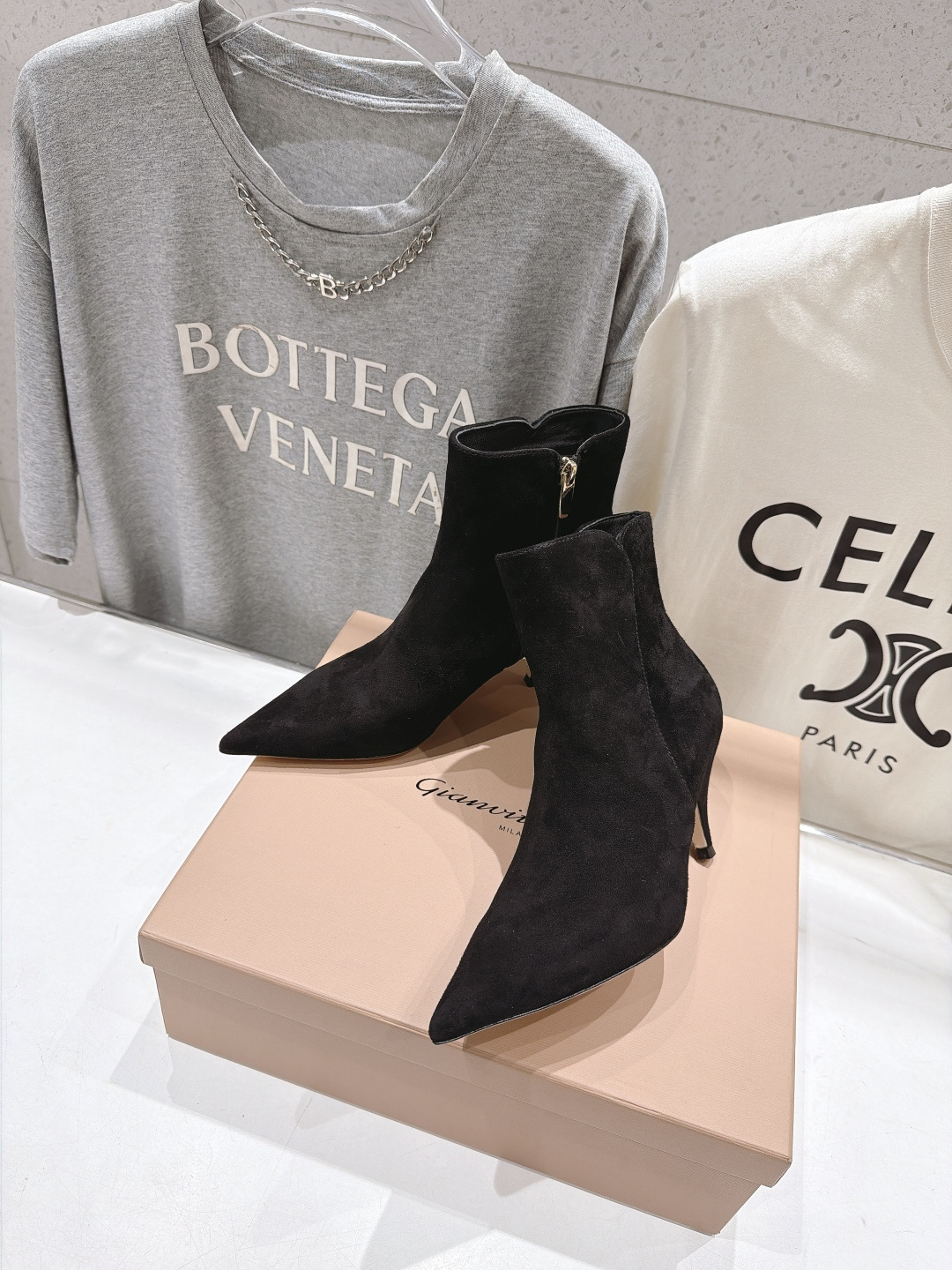 高版本出厂 Gianvito Rossi/吉安维托·罗西 F025 2026ss秋冬新款性感尖头高跟短靴 Gianv 高版本出厂 Gianvito Rossi/吉安维托·罗西 F025 2026ss秋冬新款性感尖头高跟短靴 Gianv