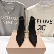 高版本出厂 Gianvito Rossi/吉安维托·罗西 F025 2026ss秋冬新款性感尖头高跟短靴 Gianv 高版本出厂 Gianvito Rossi/吉安维托·罗西 F025 2026ss秋冬新款性感尖头高跟短靴 Gianv