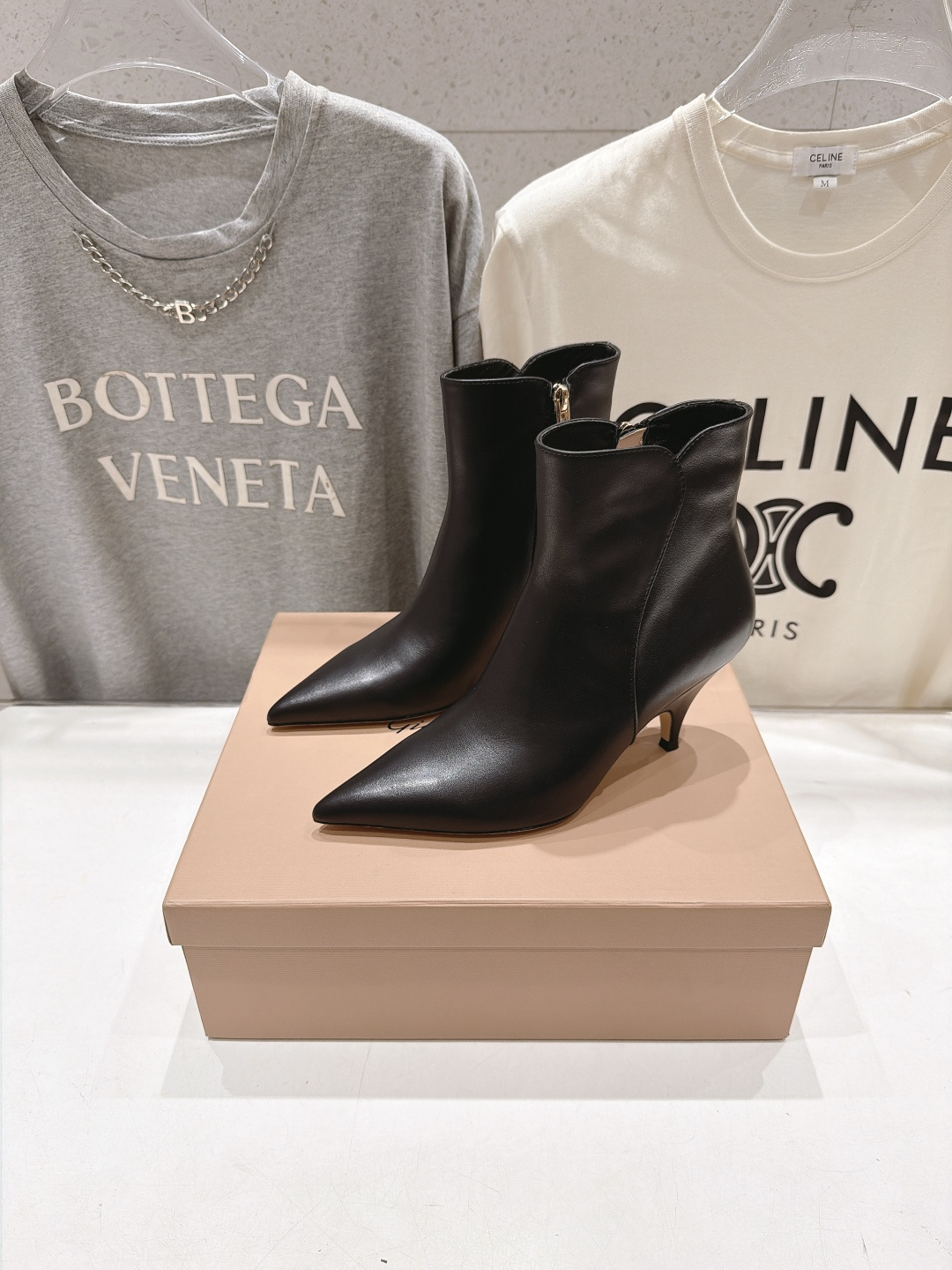 高版本出厂 Gianvito Rossi/吉安维托·罗西 F025 2026ss秋冬新款性感尖头高跟短靴 Gianv 高版本出厂 Gianvito Rossi/吉安维托·罗西 F025 2026ss秋冬新款性感尖头高跟短靴 Gianv