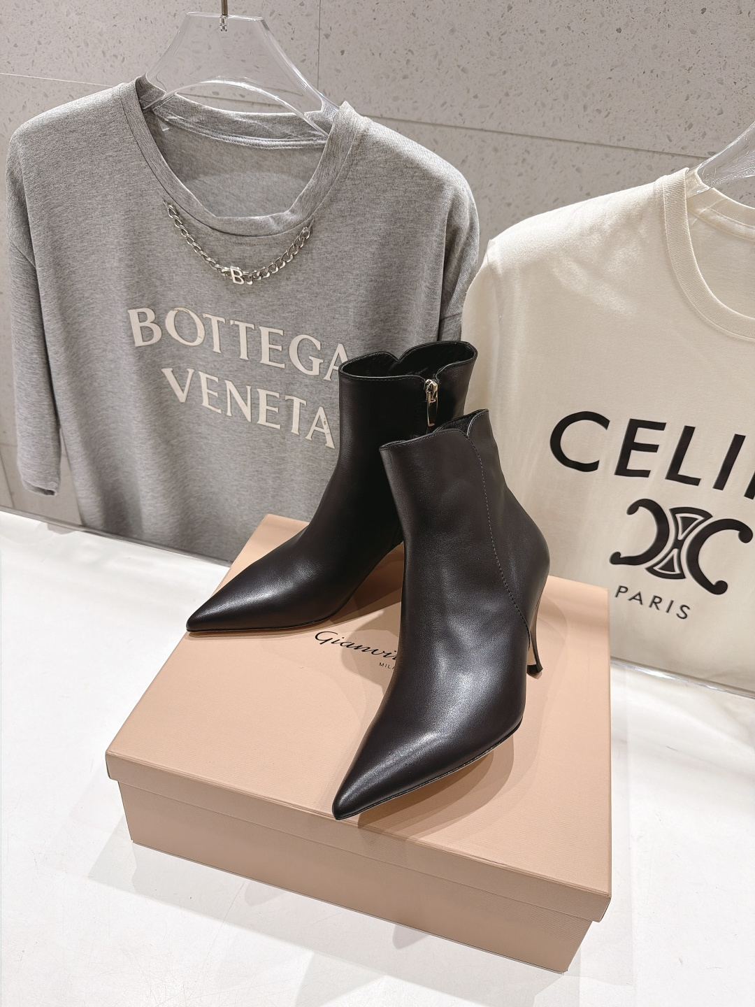 高版本出厂 Gianvito Rossi/吉安维托·罗西 F025 2026ss秋冬新款性感尖头高跟短靴 Gianv 高版本出厂 Gianvito Rossi/吉安维托·罗西 F025 2026ss秋冬新款性感尖头高跟短靴 Gianv