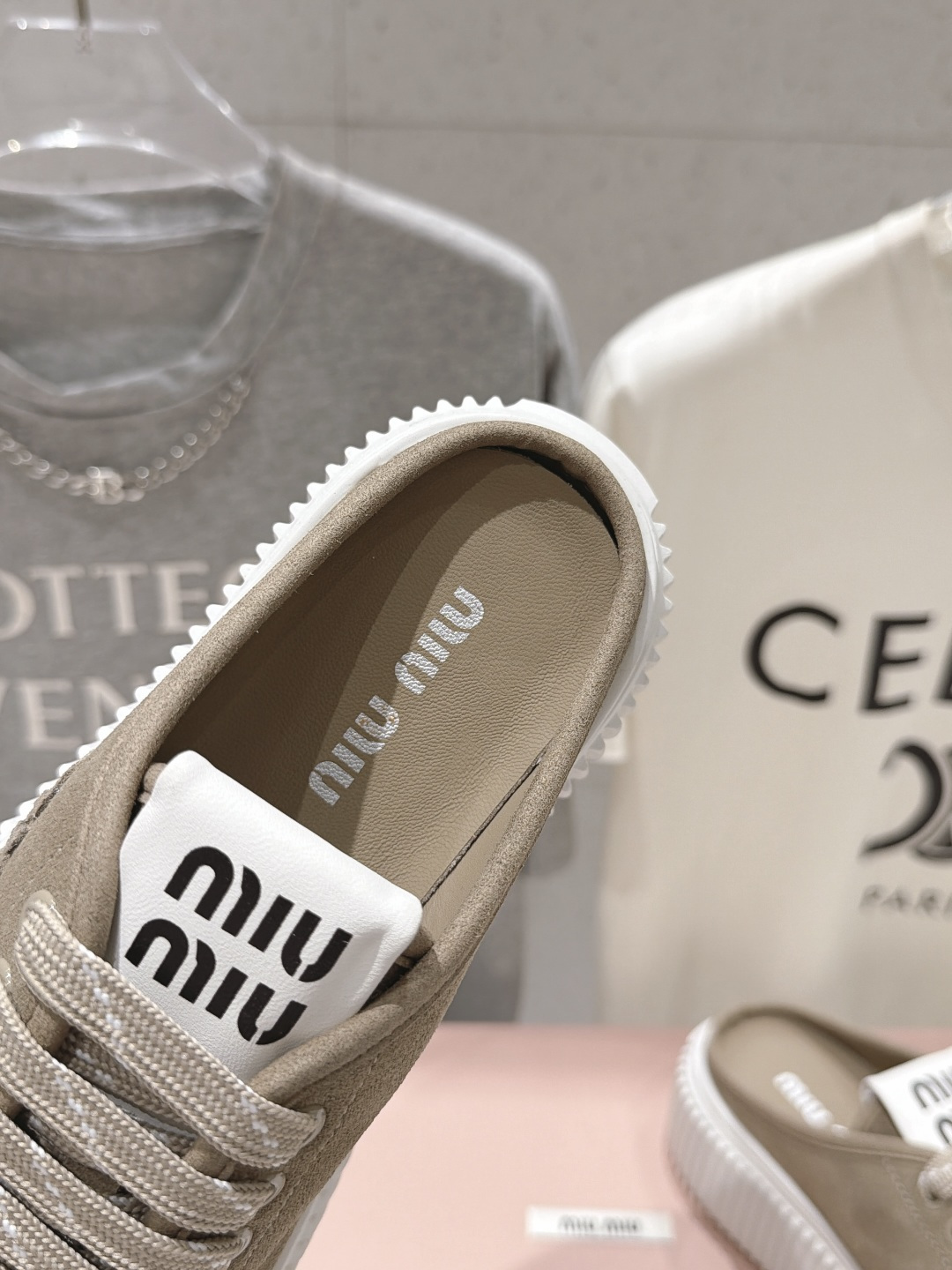 高版本出厂 MiuMiu*繆繆F027 26ss new arrival~miu家2026ss走秀款系带厚底德训鞋休 高版本出厂 MiuMiu*繆繆F027 26ss new arrival~miu家2026ss走秀款系带厚底德训鞋休