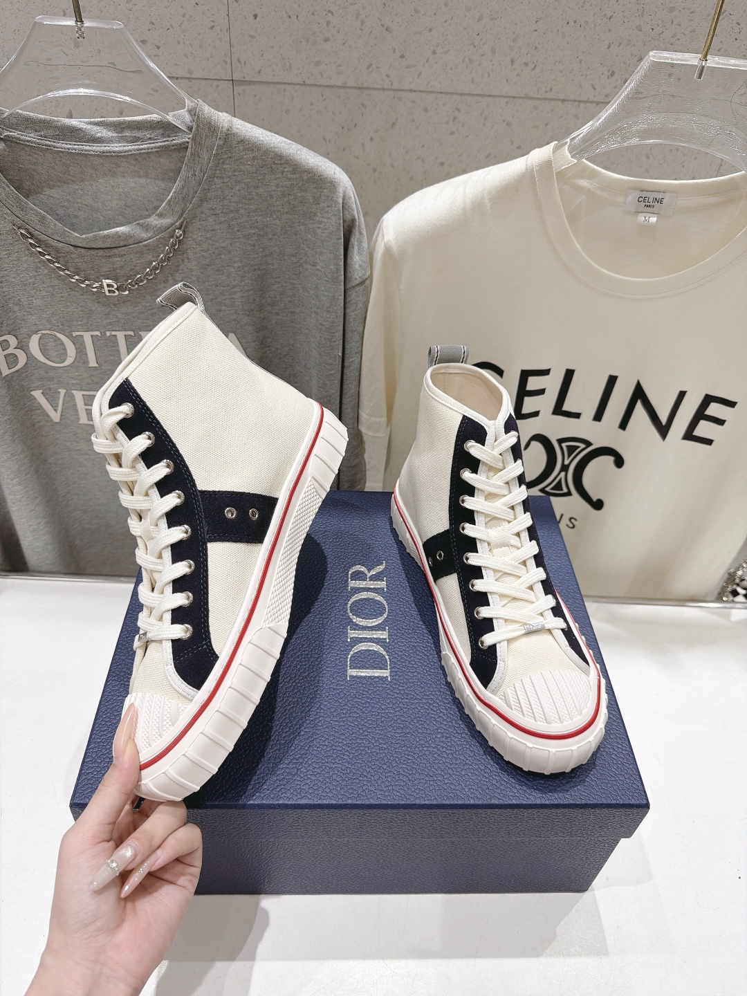 高版本出厂 Dior/迪奥F019 D家2026ss新款系带情侣款高帮帆布鞋休闲鞋 原版购入开发 做货 这款帆布面休 高版本出厂 Dior/迪奥F019 D家2026ss新款系带情侣款高帮帆布鞋休闲鞋 原版购入开发 做货 这款帆布面休