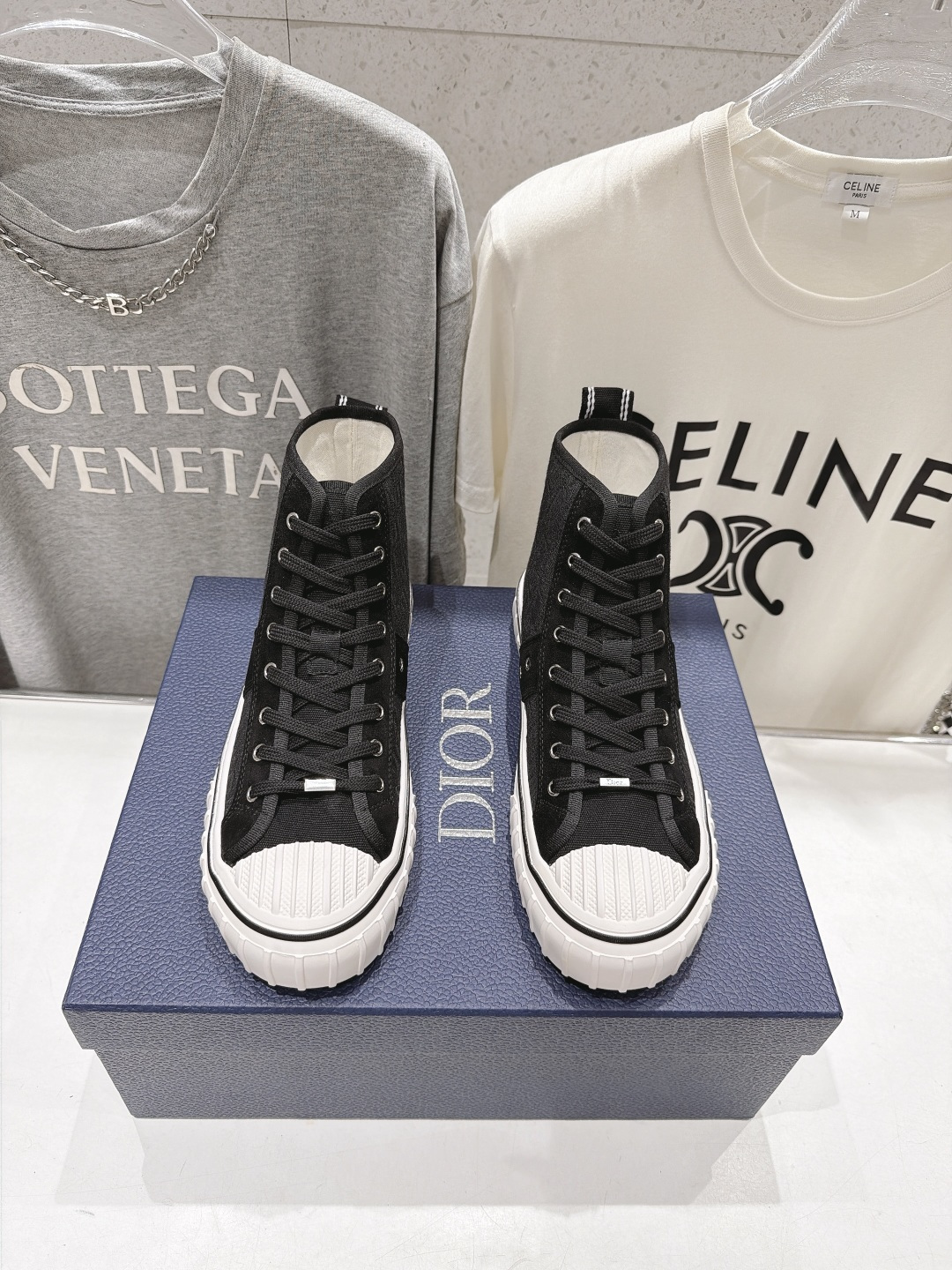 高版本出厂 Dior/迪奥F019 D家2026ss新款系带情侣款高帮帆布鞋休闲鞋 原版购入开发 做货 这款帆布面休 高版本出厂 Dior/迪奥F019 D家2026ss新款系带情侣款高帮帆布鞋休闲鞋 原版购入开发 做货 这款帆布面休