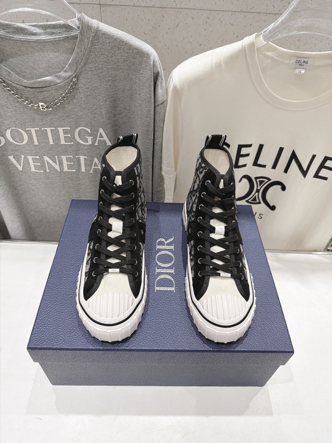 高版本出厂 Dior/迪奥F019 D家2026ss新款系带情侣款高帮帆布鞋休闲鞋 原版购入开发 做货 这款帆布面休 高版本出厂 Dior/迪奥F019 D家2026ss新款系带情侣款高帮帆布鞋休闲鞋 原版购入开发 做货 这款帆布面休