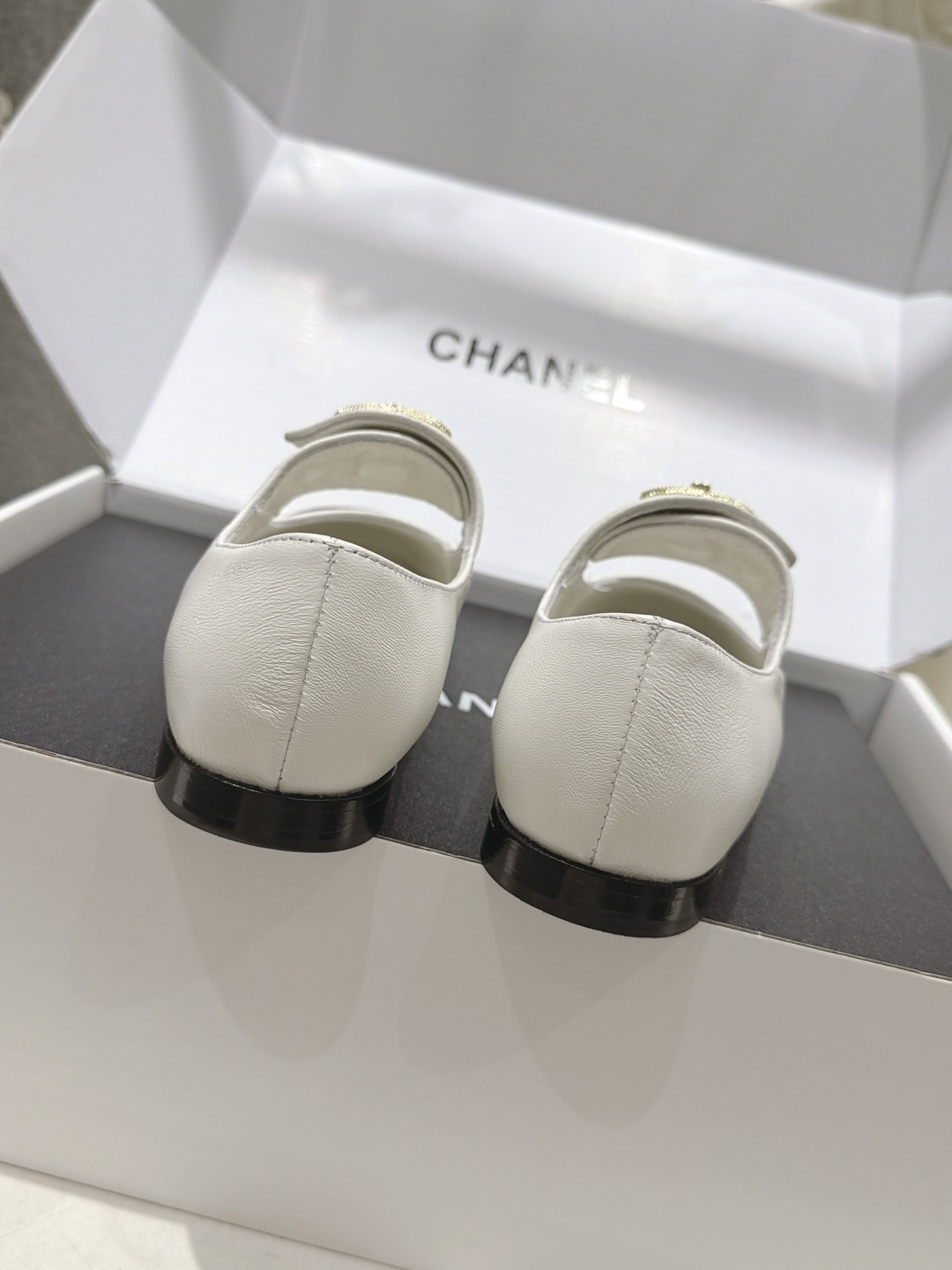 高版本出厂 CHANEL* 香奈儿F022 小香2026ss早秋新款玛丽珍平底鞋单鞋 上脚女人味十足 凸显温柔气质 高版本出厂 CHANEL* 香奈儿F022 小香2026ss早秋新款玛丽珍平底鞋单鞋 上脚女人味十足 凸显温柔气质