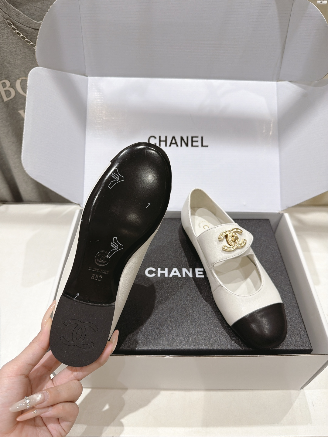 高版本出厂 CHANEL* 香奈儿F022 小香2026ss早秋新款玛丽珍平底鞋单鞋 上脚女人味十足 凸显温柔气质 高版本出厂 CHANEL* 香奈儿F022 小香2026ss早秋新款玛丽珍平底鞋单鞋 上脚女人味十足 凸显温柔气质