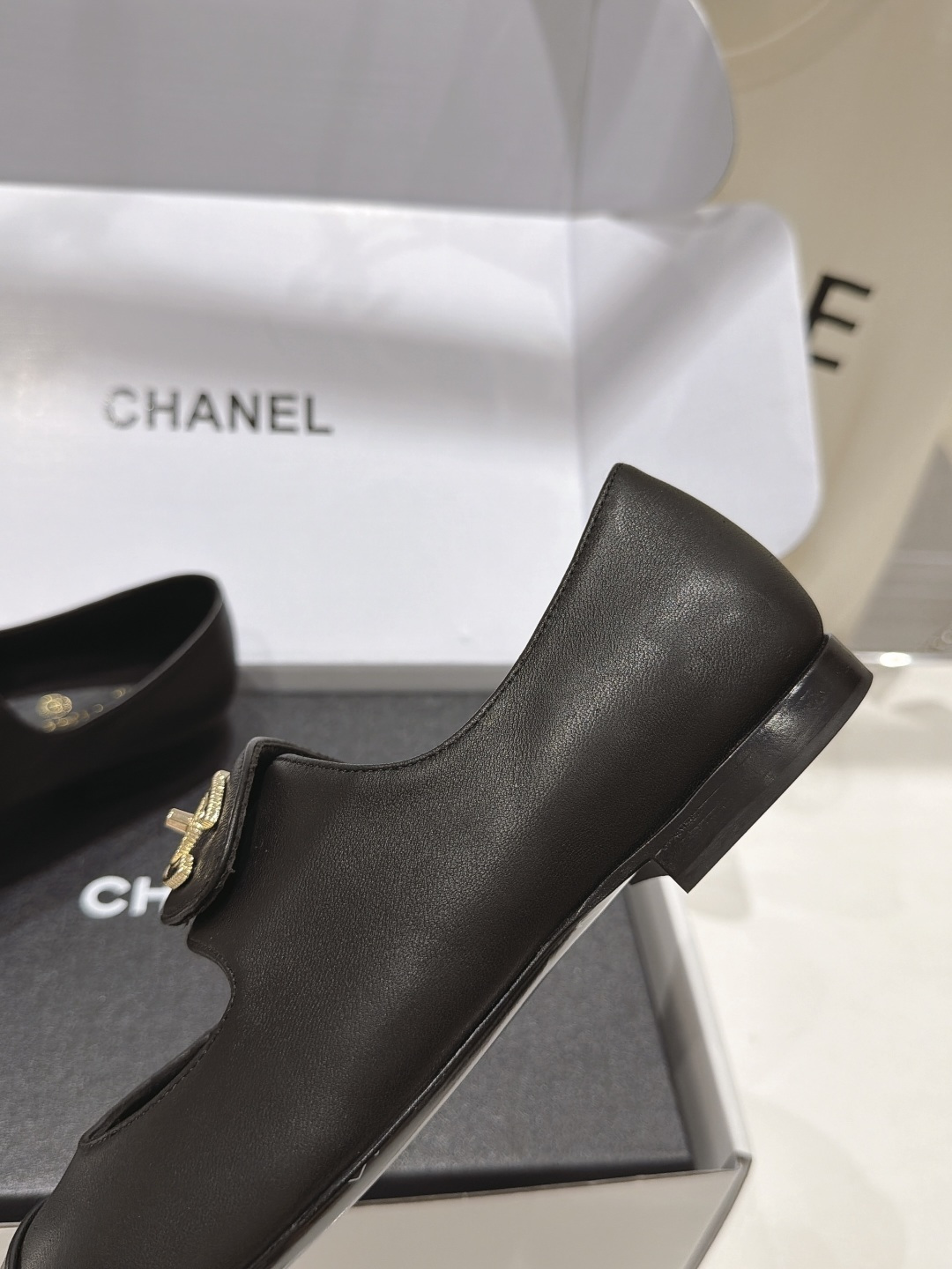 高版本出厂 CHANEL* 香奈儿F022 小香2026ss早秋新款玛丽珍平底鞋单鞋 上脚女人味十足 凸显温柔气质 高版本出厂 CHANEL* 香奈儿F022 小香2026ss早秋新款玛丽珍平底鞋单鞋 上脚女人味十足 凸显温柔气质