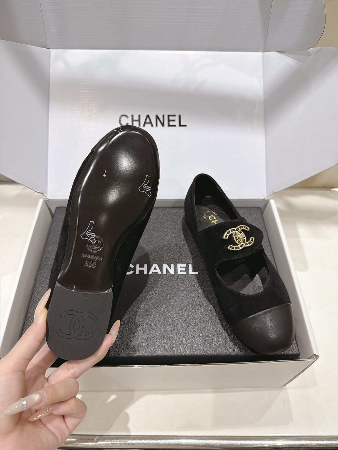 高版本出厂 CHANEL* 香奈儿F022 小香2026ss早秋新款玛丽珍平底鞋单鞋 上脚女人味十足 凸显温柔气质 高版本出厂 CHANEL* 香奈儿F022 小香2026ss早秋新款玛丽珍平底鞋单鞋 上脚女人味十足 凸显温柔气质