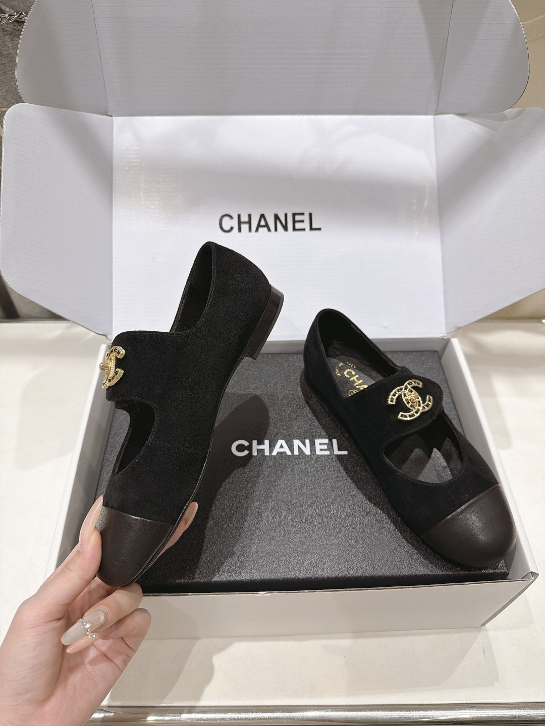 高版本出厂 CHANEL* 香奈儿F022 小香2026ss早秋新款玛丽珍平底鞋单鞋 上脚女人味十足 凸显温柔气质 高版本出厂 CHANEL* 香奈儿F022 小香2026ss早秋新款玛丽珍平底鞋单鞋 上脚女人味十足 凸显温柔气质