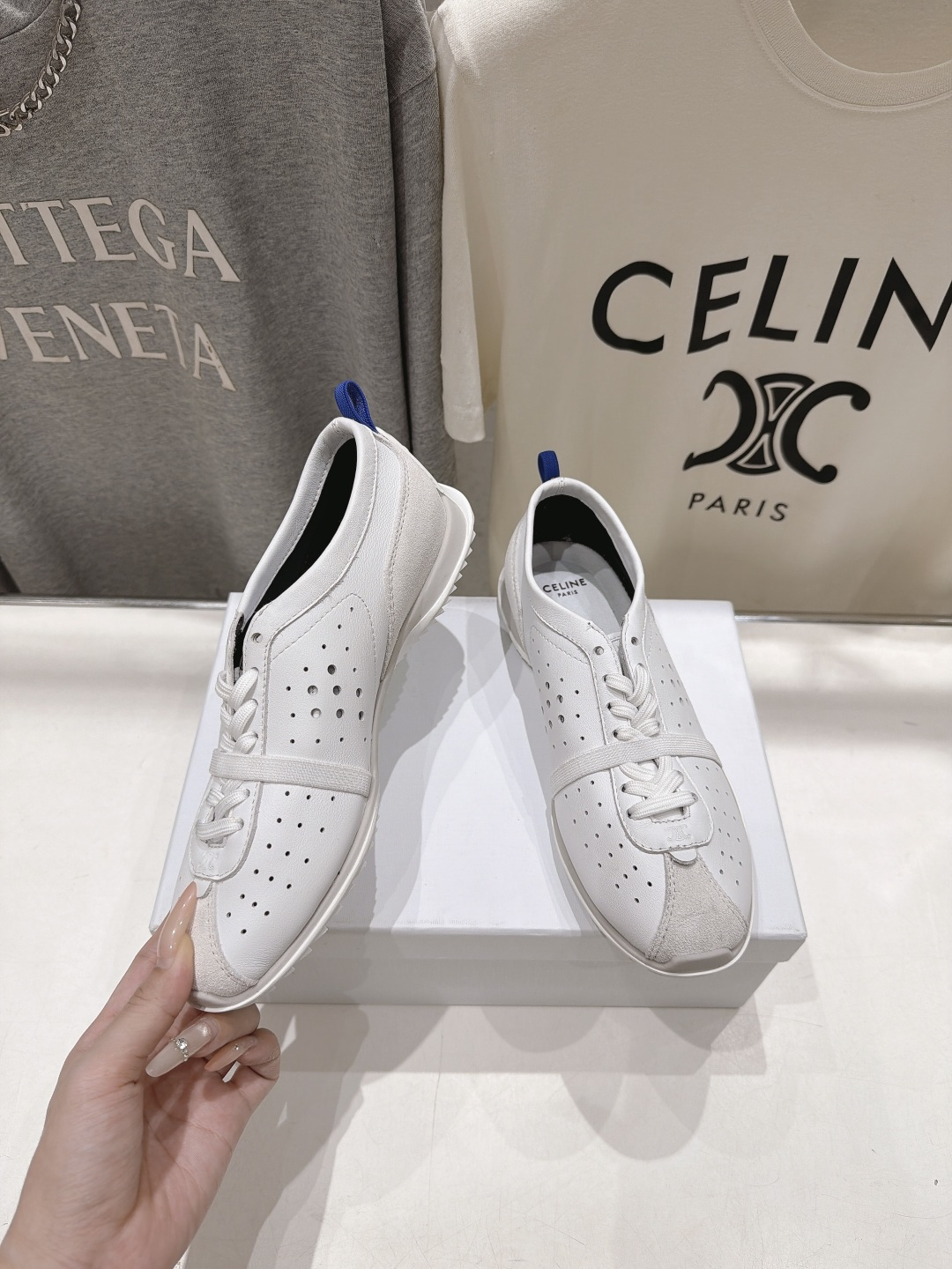 高版本出厂    CELINE*思琳赛琳F037 2026ss新款徽标系带阿甘鞋休闲运动鞋小白鞋 简单舒服，干净利落，百