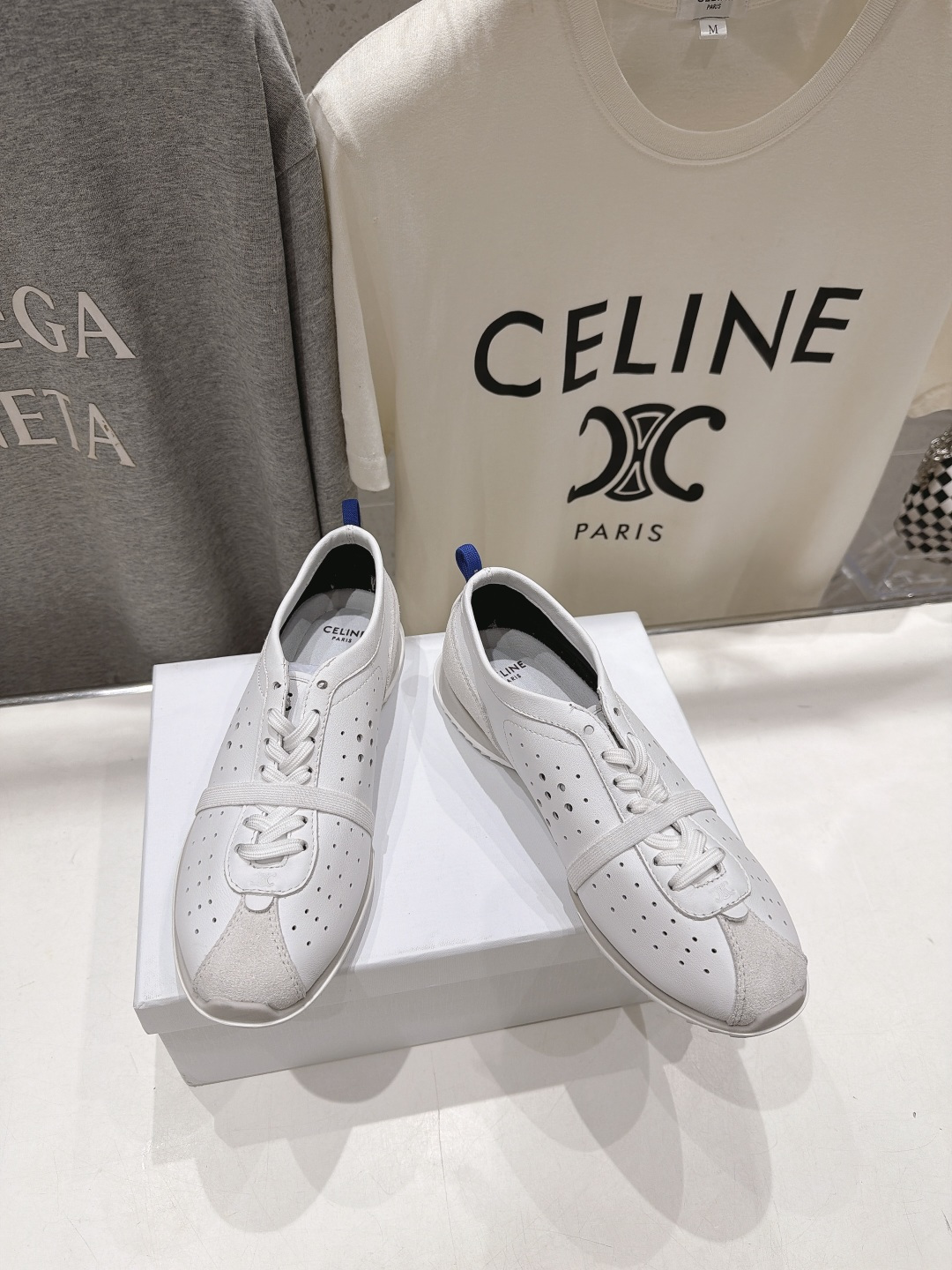 高版本出厂    CELINE*思琳赛琳F037 2026ss新款徽标系带阿甘鞋休闲运动鞋小白鞋 简单舒服，干净利落，百