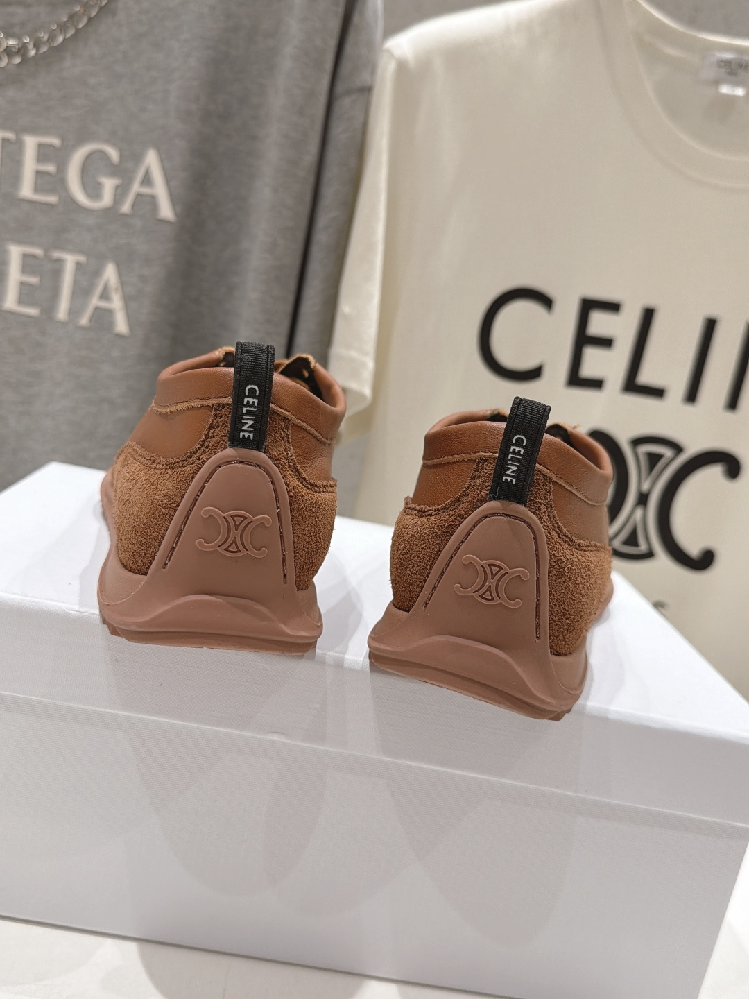 高版本出厂 CELINE*思琳赛琳F037 2026ss新款徽标系带阿甘鞋休闲运动鞋小白鞋 简单舒服,干净利落,百 高版本出厂 CELINE*思琳赛琳F037 2026ss新款徽标系带阿甘鞋休闲运动鞋小白鞋 简单舒服,干净利落,百