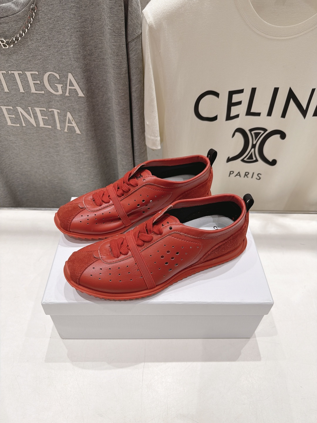 高版本出厂 CELINE*思琳赛琳F037 2026ss新款徽标系带阿甘鞋休闲运动鞋小白鞋 简单舒服,干净利落,百 高版本出厂 CELINE*思琳赛琳F037 2026ss新款徽标系带阿甘鞋休闲运动鞋小白鞋 简单舒服,干净利落,百