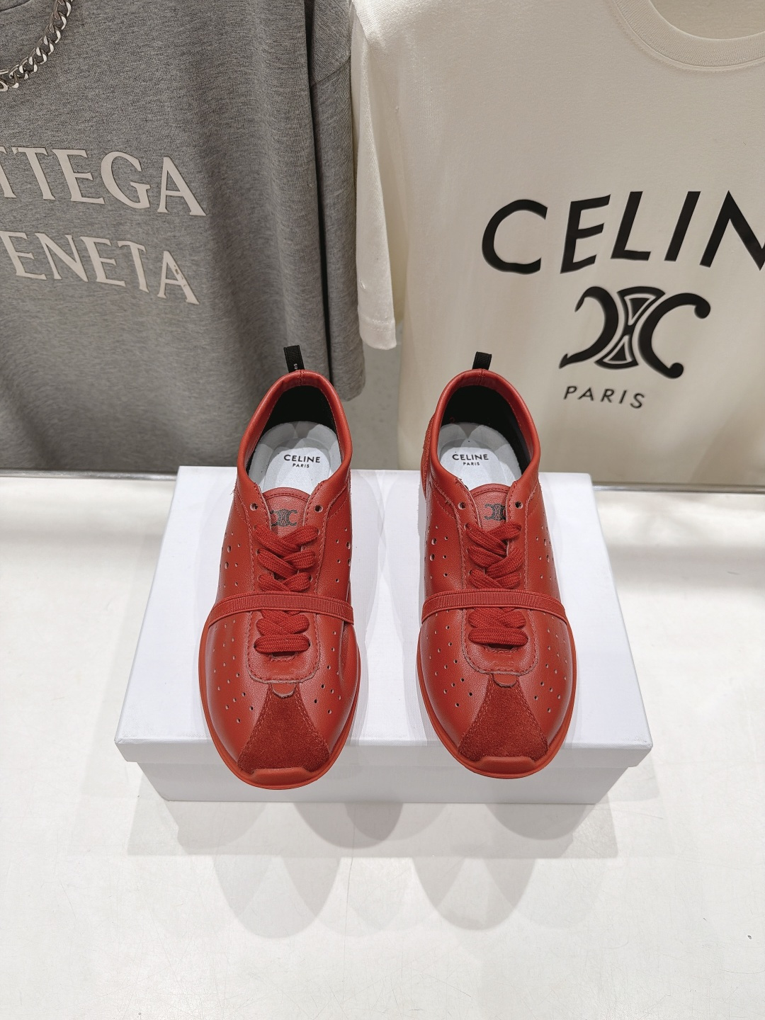 高版本出厂 CELINE*思琳赛琳F037 2026ss新款徽标系带阿甘鞋休闲运动鞋小白鞋 简单舒服,干净利落,百 高版本出厂 CELINE*思琳赛琳F037 2026ss新款徽标系带阿甘鞋休闲运动鞋小白鞋 简单舒服,干净利落,百