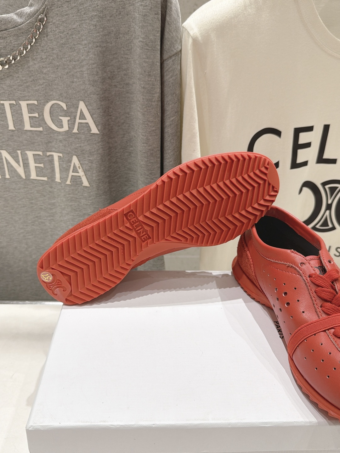 高版本出厂 CELINE*思琳赛琳F037 2026ss新款徽标系带阿甘鞋休闲运动鞋小白鞋 简单舒服,干净利落,百 高版本出厂 CELINE*思琳赛琳F037 2026ss新款徽标系带阿甘鞋休闲运动鞋小白鞋 简单舒服,干净利落,百