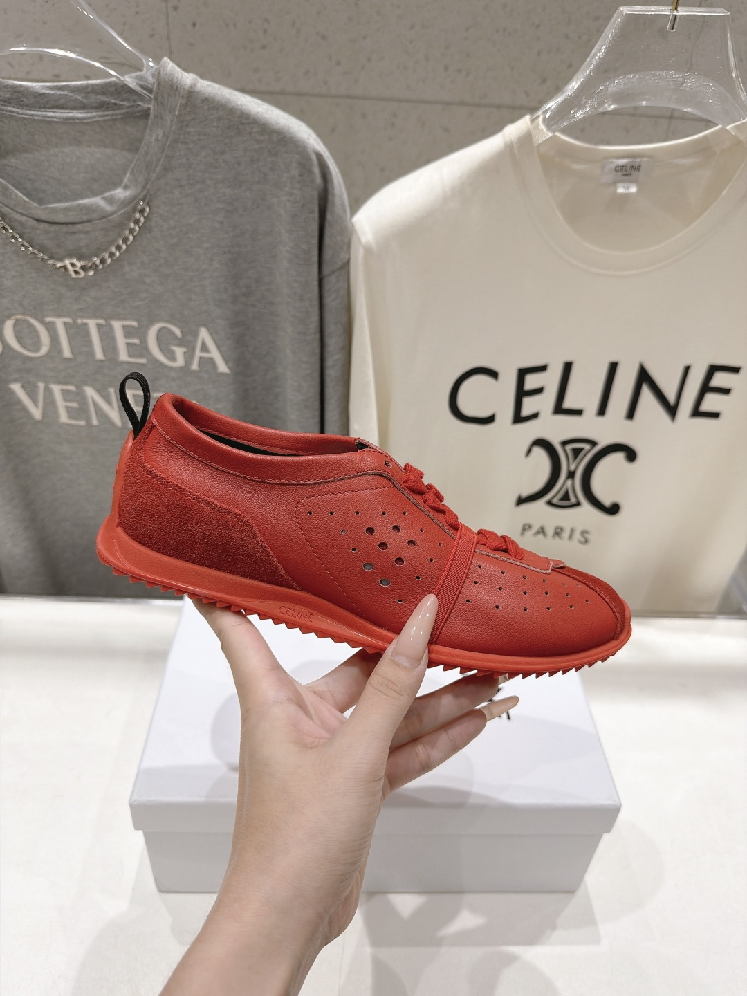 高版本出厂 CELINE*思琳赛琳F037 2026ss新款徽标系带阿甘鞋休闲运动鞋小白鞋 简单舒服,干净利落,百 高版本出厂 CELINE*思琳赛琳F037 2026ss新款徽标系带阿甘鞋休闲运动鞋小白鞋 简单舒服,干净利落,百