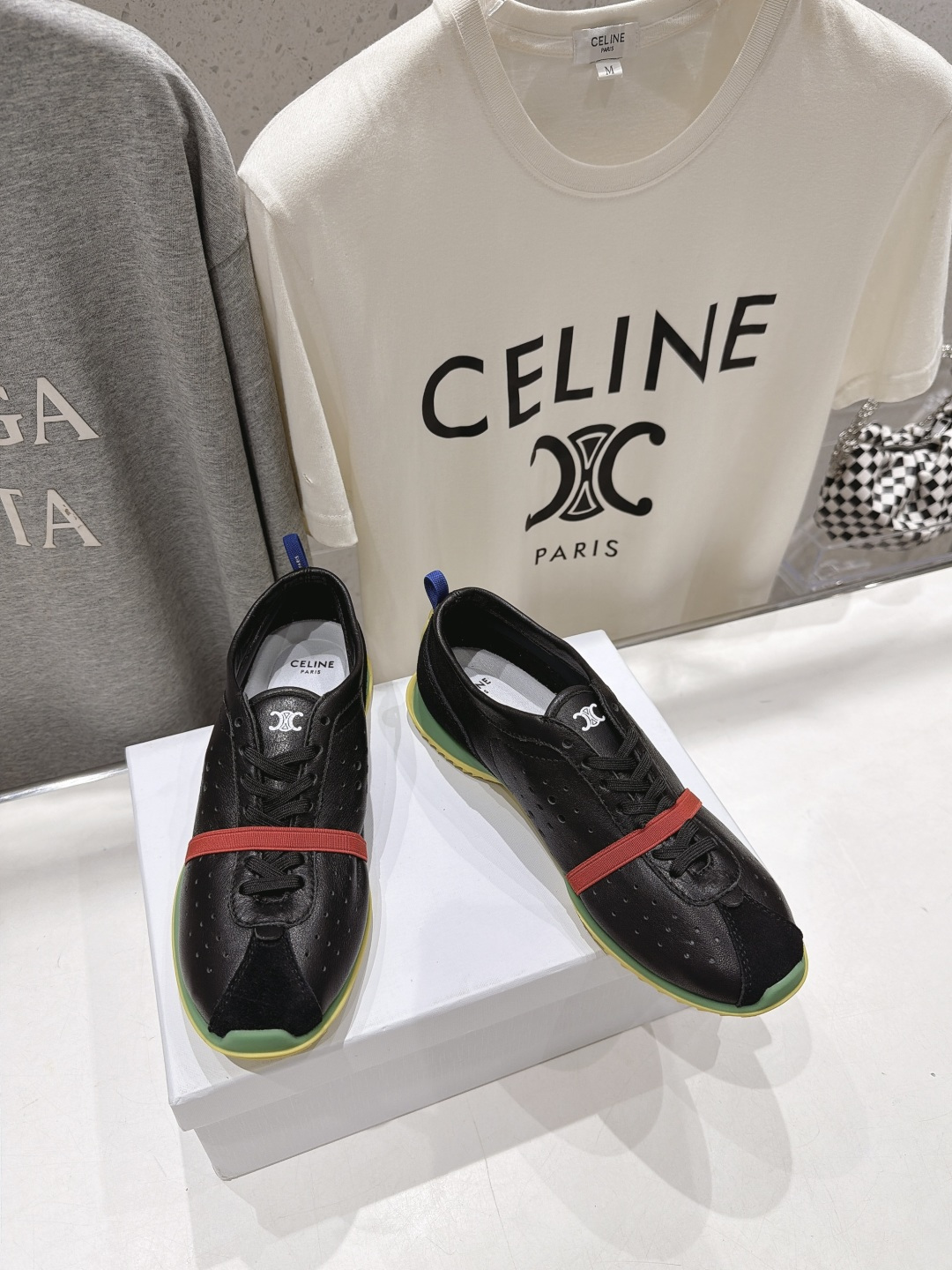 高版本出厂    CELINE*思琳赛琳F037 2026ss新款徽标系带阿甘鞋休闲运动鞋小白鞋 简单舒服，干净利落，百