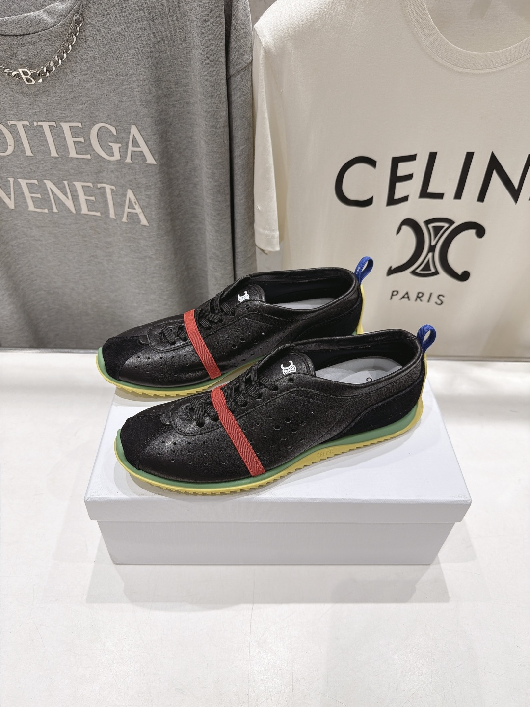 高版本出厂    CELINE*思琳赛琳F037 2026ss新款徽标系带阿甘鞋休闲运动鞋小白鞋 简单舒服，干净利落，百