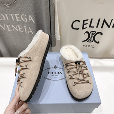 高版本出厂 Prada*普拉达F027 2026ss秋冬新款毛里居家半包毛毛鞋乐福鞋毛拖鞋✨闪亮登场✨ 时尚大方的 高版本出厂 Prada*普拉达F027 2026ss秋冬新款毛里居家半包毛毛鞋乐福鞋毛拖鞋✨闪亮登场✨ 时尚大方的