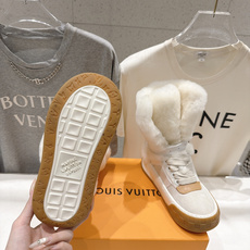 高版本出厂 LOUIS VUITTON~LV路易威登F048 L家驴牌新款厚底高帮羊毛休闲鞋毛靴短靴 原版购入开发 高版本出厂 LOUIS VUITTON~LV路易威登F048 L家驴牌新款厚底高帮羊毛休闲鞋毛靴短靴 原版购入开发