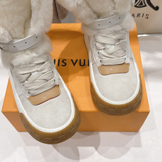 高版本出厂 LOUIS VUITTON~LV路易威登F048 L家驴牌新款厚底高帮羊毛休闲鞋毛靴短靴 原版购入开发 高版本出厂 LOUIS VUITTON~LV路易威登F048 L家驴牌新款厚底高帮羊毛休闲鞋毛靴短靴 原版购入开发