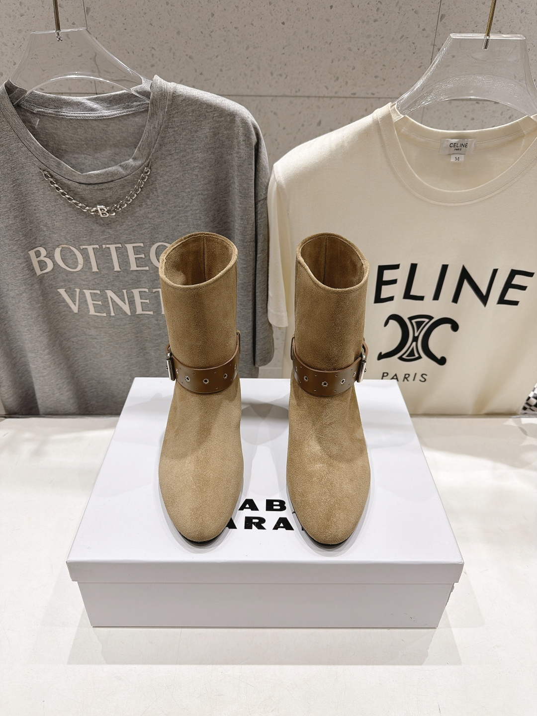 高版本出厂 Isabel Marant/伊莎贝尔2026ss秋冬新款平底搭扣短靴 超级有高级感上脚超好看·关键超级舒 高版本出厂 Isabel Marant/伊莎贝尔2026ss秋冬新款平底搭扣短靴 超级有高级感上脚超好看·关键超级舒