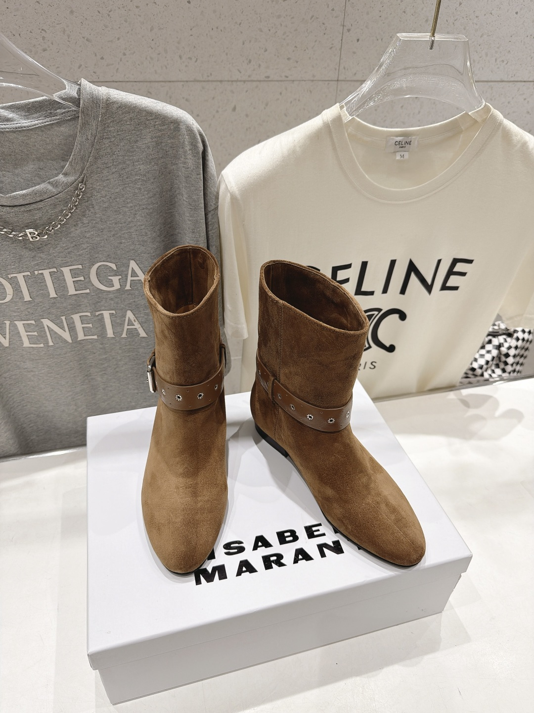 高版本出厂 Isabel Marant/伊莎贝尔2026ss秋冬新款平底搭扣短靴 超级有高级感上脚超好看·关键超级舒 高版本出厂 Isabel Marant/伊莎贝尔2026ss秋冬新款平底搭扣短靴 超级有高级感上脚超好看·关键超级舒