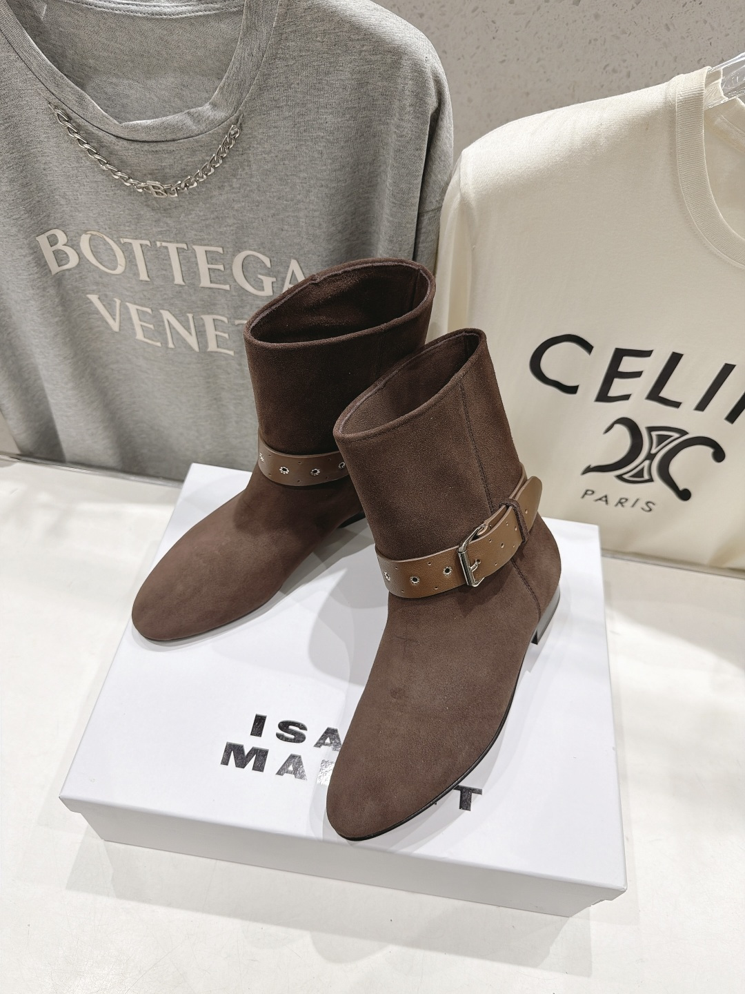 高版本出厂 Isabel Marant/伊莎贝尔2026ss秋冬新款平底搭扣短靴 超级有高级感上脚超好看·关键超级舒 高版本出厂 Isabel Marant/伊莎贝尔2026ss秋冬新款平底搭扣短靴 超级有高级感上脚超好看·关键超级舒