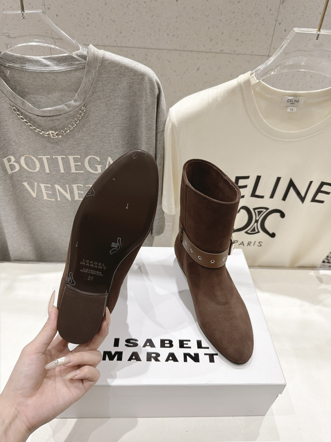 高版本出厂 Isabel Marant/伊莎贝尔2026ss秋冬新款平底搭扣短靴 超级有高级感上脚超好看·关键超级舒 高版本出厂 Isabel Marant/伊莎贝尔2026ss秋冬新款平底搭扣短靴 超级有高级感上脚超好看·关键超级舒