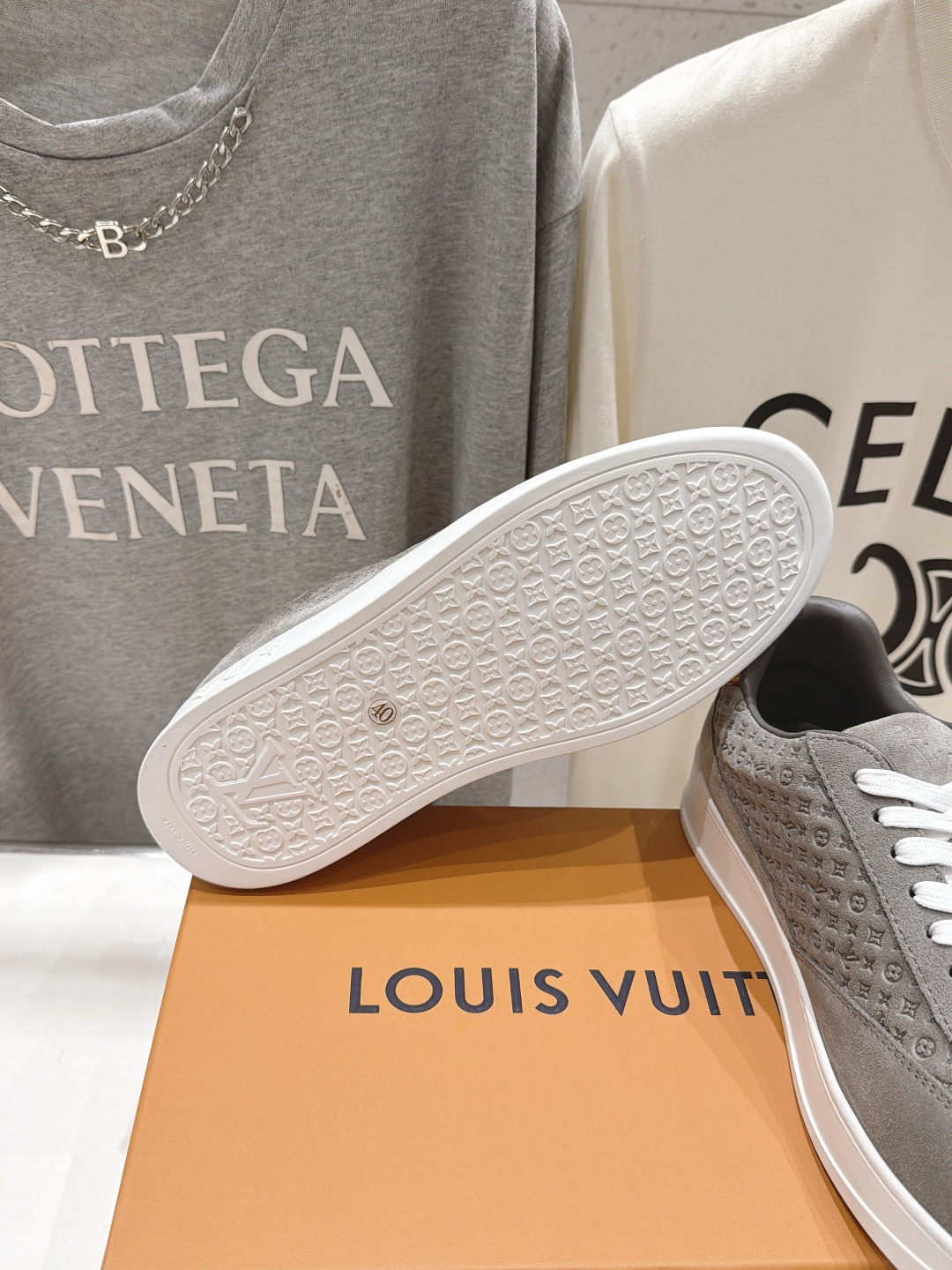 高版本出厂 只有男码 LOUIS VUITTON~LV路易威登F048 L家驴牌最新款男士系列厚底运动休闲鞋 原版购 高版本出厂 只有男码 LOUIS VUITTON~LV路易威登F048 L家驴牌最新款男士系列厚底运动休闲鞋 原版购