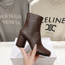 高版本出厂 Maison Margiela MM6马吉拉F020 26ss秋冬季新品分趾靴粗跟短靴 MM6这款分趾短 高版本出厂 Maison Margiela MM6马吉拉F020 26ss秋冬季新品分趾靴粗跟短靴 MM6这款分趾短