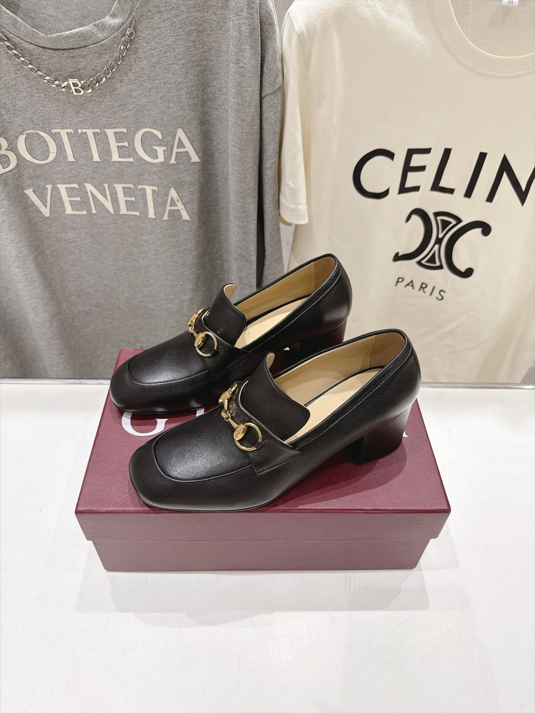 高版本出厂 Gucci 古驰F045 G家26ss新款玛丽珍马衔扣浅口乐福鞋高跟鞋~走秀款,专柜卖爆了 标志性马衔 高版本出厂 Gucci 古驰F045 G家26ss新款玛丽珍马衔扣浅口乐福鞋高跟鞋~走秀款,专柜卖爆了 标志性马衔