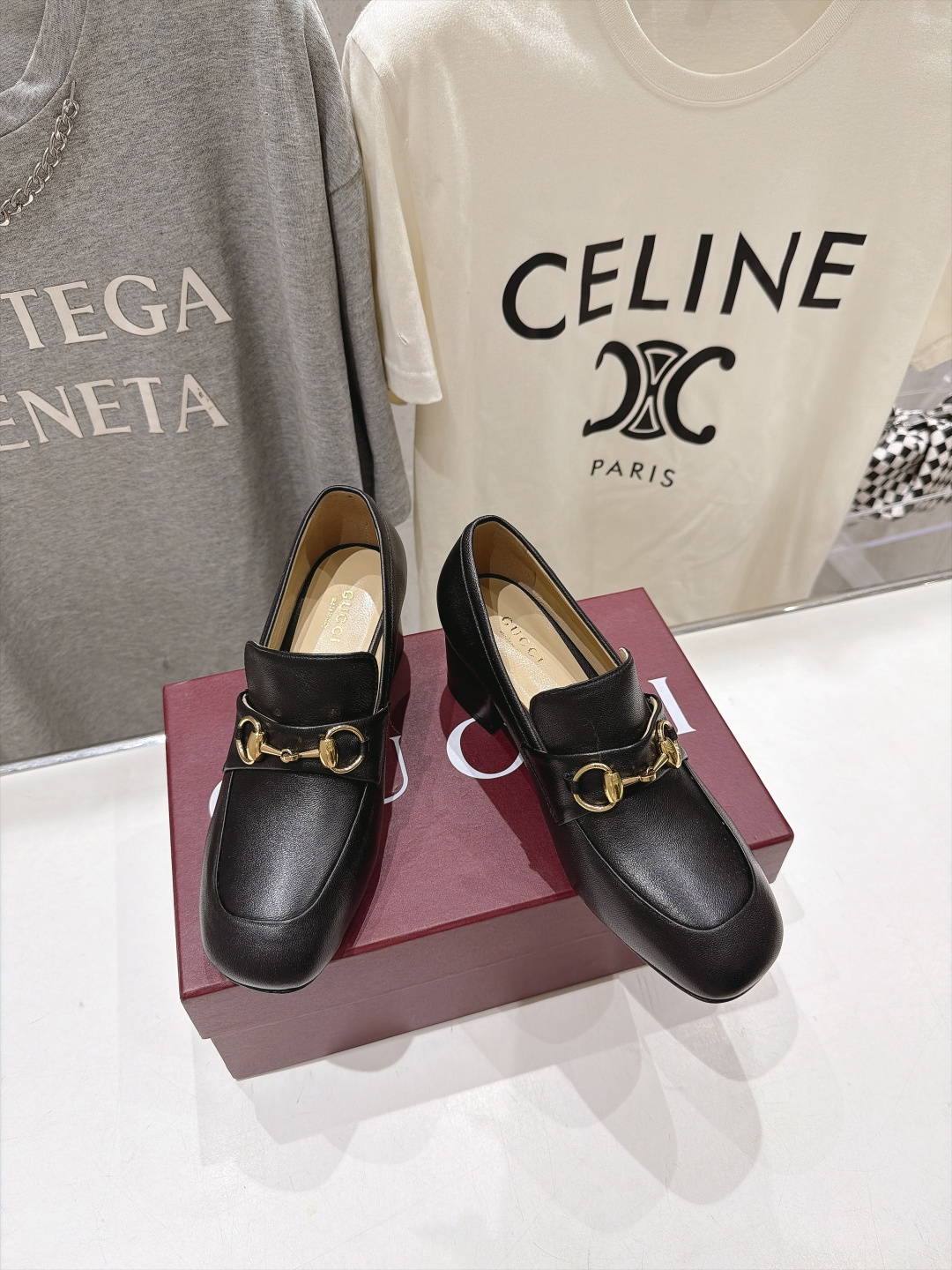 高版本出厂 Gucci 古驰F045 G家26ss新款玛丽珍马衔扣浅口乐福鞋高跟鞋~走秀款,专柜卖爆了 标志性马衔 高版本出厂 Gucci 古驰F045 G家26ss新款玛丽珍马衔扣浅口乐福鞋高跟鞋~走秀款,专柜卖爆了 标志性马衔