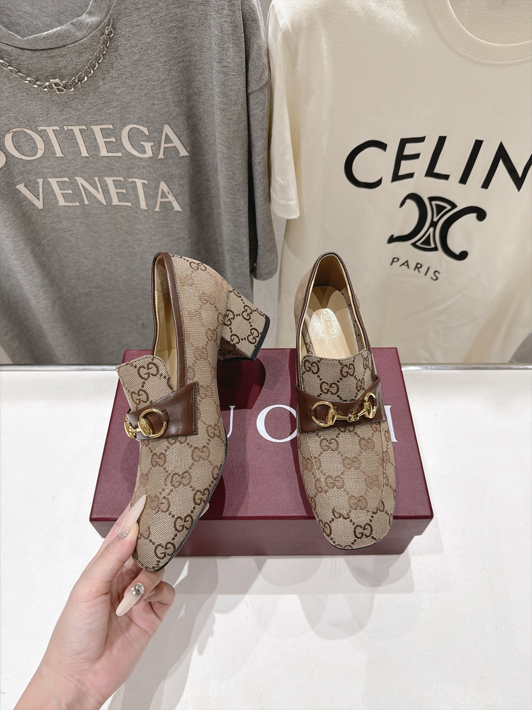 高版本出厂 Gucci 古驰F045 G家26ss新款玛丽珍马衔扣浅口乐福鞋高跟鞋~走秀款,专柜卖爆了 标志性马衔 高版本出厂 Gucci 古驰F045 G家26ss新款玛丽珍马衔扣浅口乐福鞋高跟鞋~走秀款,专柜卖爆了 标志性马衔