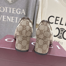 高版本出厂 Gucci 古驰F045 G家26ss新款玛丽珍马衔扣浅口乐福鞋高跟鞋~走秀款,专柜卖爆了 标志性马衔 高版本出厂 Gucci 古驰F045 G家26ss新款玛丽珍马衔扣浅口乐福鞋高跟鞋~走秀款,专柜卖爆了 标志性马衔