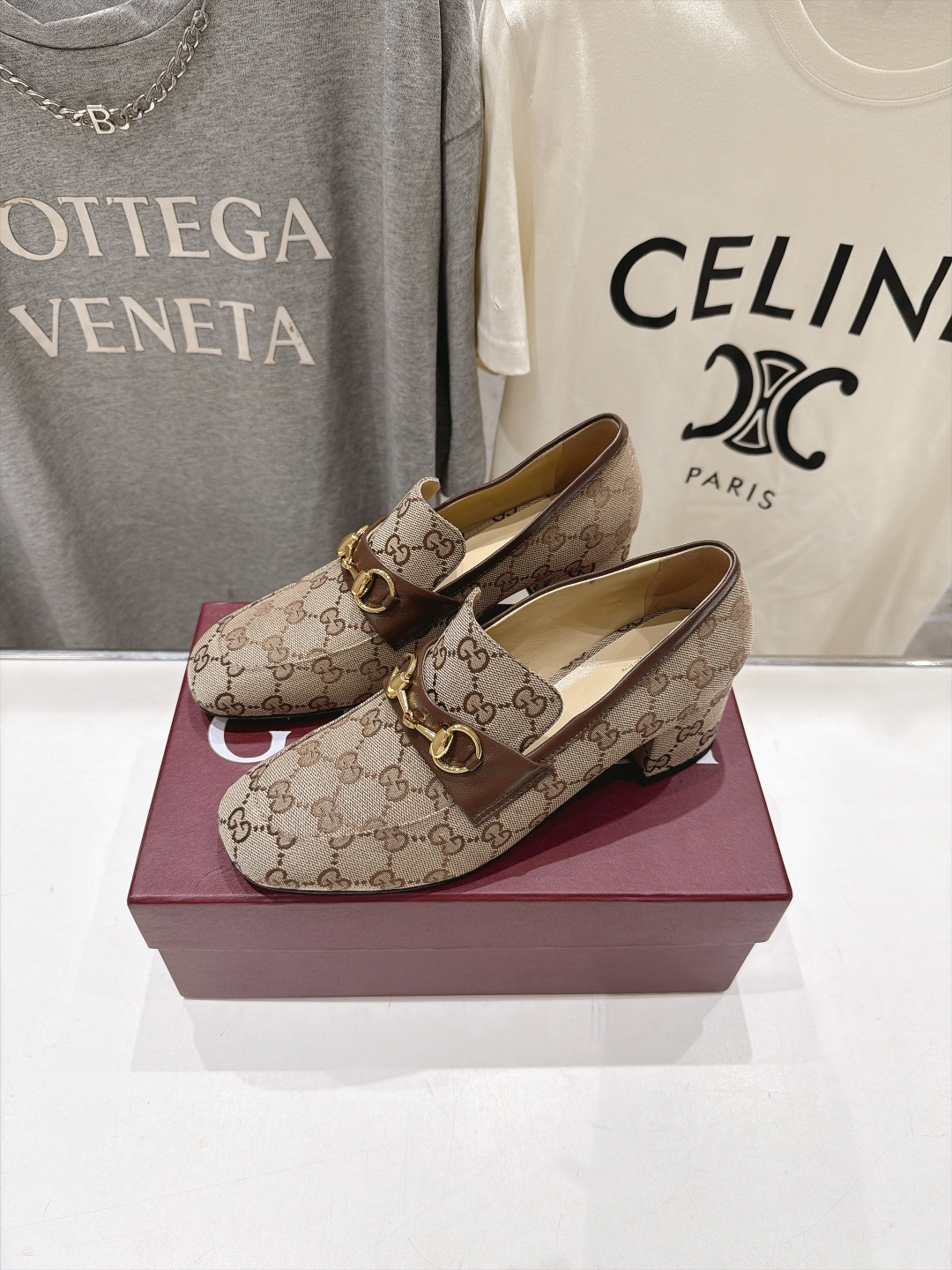 高版本出厂 Gucci 古驰F045 G家26ss新款玛丽珍马衔扣浅口乐福鞋高跟鞋~走秀款,专柜卖爆了 标志性马衔 高版本出厂 Gucci 古驰F045 G家26ss新款玛丽珍马衔扣浅口乐福鞋高跟鞋~走秀款,专柜卖爆了 标志性马衔