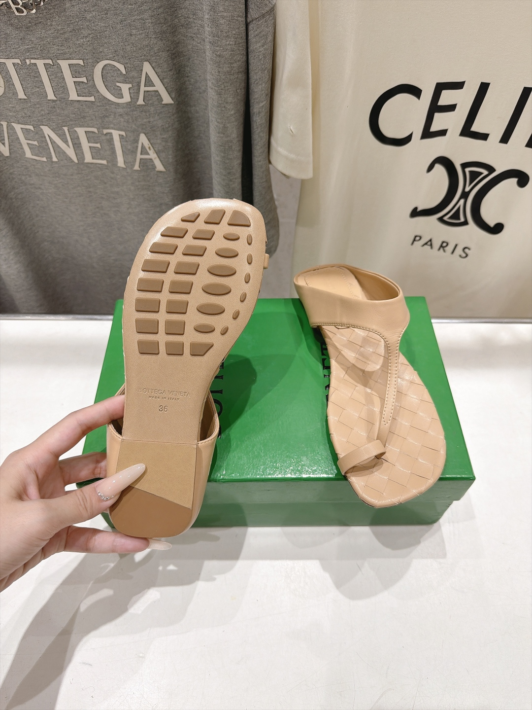 高版本出厂  Bottega Veneta/BV F065 2026ss夏季新款Parco Mule女士编织平底夹脚拖鞋