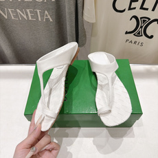 高版本出厂 Bottega Veneta/BV F065 2026ss夏季新款Parco Mule女士编织平底夹脚拖鞋 高版本出厂 Bottega Veneta/BV F065 2026ss夏季新款Parco Mule女士编织平底夹脚拖鞋
