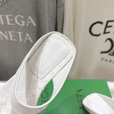高版本出厂 Bottega Veneta/BV F065 2026ss夏季新款Parco Mule女士编织平底夹脚拖鞋 高版本出厂 Bottega Veneta/BV F065 2026ss夏季新款Parco Mule女士编织平底夹脚拖鞋