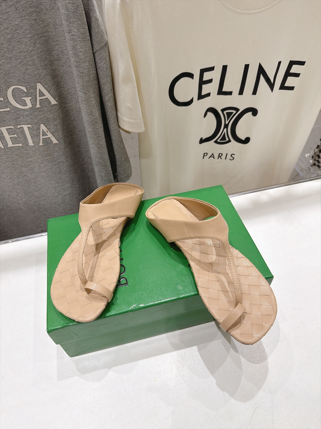高版本出厂  Bottega Veneta/BV F065 2026ss夏季新款Parco Mule女士编织平底夹脚拖鞋