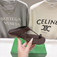 高版本出厂 Bottega Veneta/BV F065 2026ss夏季新款Parco Mule女士编织平底夹脚拖鞋 高版本出厂 Bottega Veneta/BV F065 2026ss夏季新款Parco Mule女士编织平底夹脚拖鞋