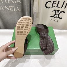 高版本出厂 Bottega Veneta/BV F065 2026ss夏季新款Parco Mule女士编织平底夹脚拖鞋 高版本出厂 Bottega Veneta/BV F065 2026ss夏季新款Parco Mule女士编织平底夹脚拖鞋
