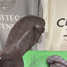 高版本出厂 Bottega Veneta/BV F065 2026ss夏季新款Parco Mule女士编织平底夹脚拖鞋 高版本出厂 Bottega Veneta/BV F065 2026ss夏季新款Parco Mule女士编织平底夹脚拖鞋