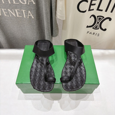 高版本出厂 Bottega Veneta/BV F065 2026ss夏季新款Parco Mule女士编织平底夹脚拖鞋 高版本出厂 Bottega Veneta/BV F065 2026ss夏季新款Parco Mule女士编织平底夹脚拖鞋