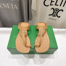高版本出厂 Bottega Veneta/BV F065 2026ss夏季新款Parco Mule女士编织平底夹脚拖鞋 高版本出厂 Bottega Veneta/BV F065 2026ss夏季新款Parco Mule女士编织平底夹脚拖鞋