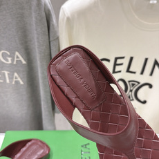 高版本出厂 Bottega Veneta/BV F065 2026ss夏季新款Parco Mule女士编织平底夹脚拖鞋 高版本出厂 Bottega Veneta/BV F065 2026ss夏季新款Parco Mule女士编织平底夹脚拖鞋