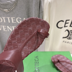 高版本出厂 Bottega Veneta/BV F065 2026ss夏季新款Parco Mule女士编织平底夹脚拖鞋 高版本出厂 Bottega Veneta/BV F065 2026ss夏季新款Parco Mule女士编织平底夹脚拖鞋