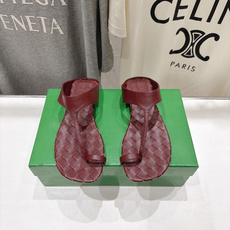 高版本出厂 Bottega Veneta/BV F065 2026ss夏季新款Parco Mule女士编织平底夹脚拖鞋 高版本出厂 Bottega Veneta/BV F065 2026ss夏季新款Parco Mule女士编织平底夹脚拖鞋